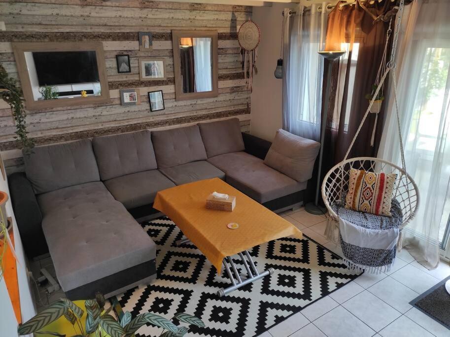 Chaleureuse Maison De Ville Avec Parking Gratuit Chinon Kültér fotó